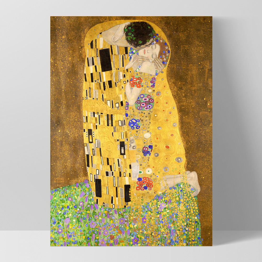 Blush like a "The Kiss" by Gustav Klimt.